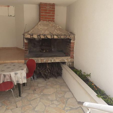 Apartments Slavica Bol Luaran gambar