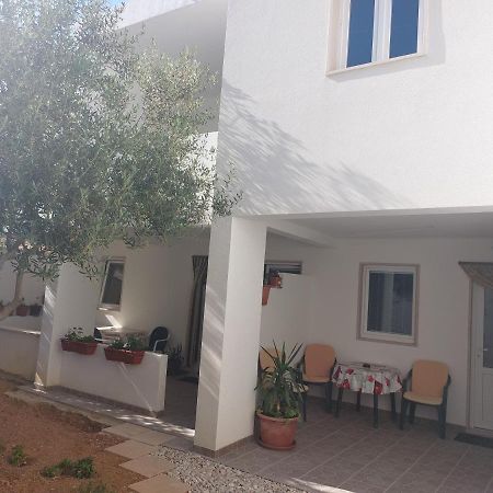 Apartments Slavica Bol Luaran gambar
