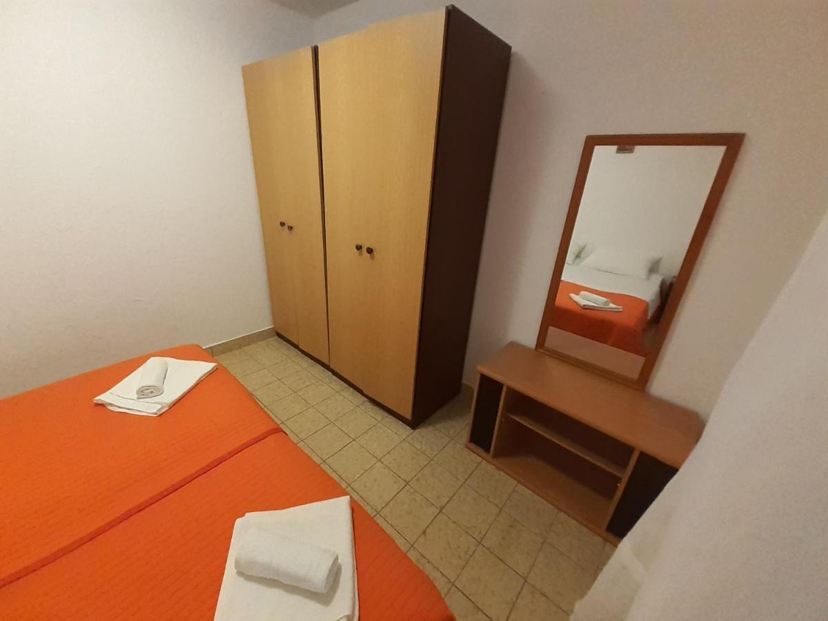 Apartments Slavica Bol Luaran gambar