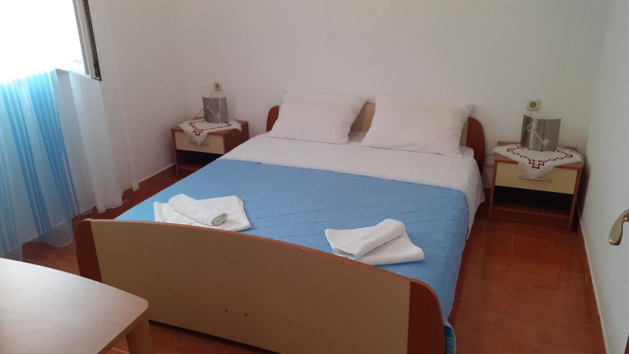 Apartments Slavica Bol Luaran gambar