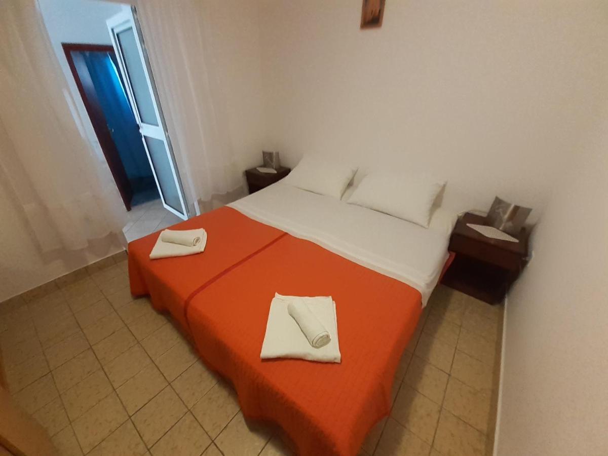 Apartments Slavica Bol Luaran gambar